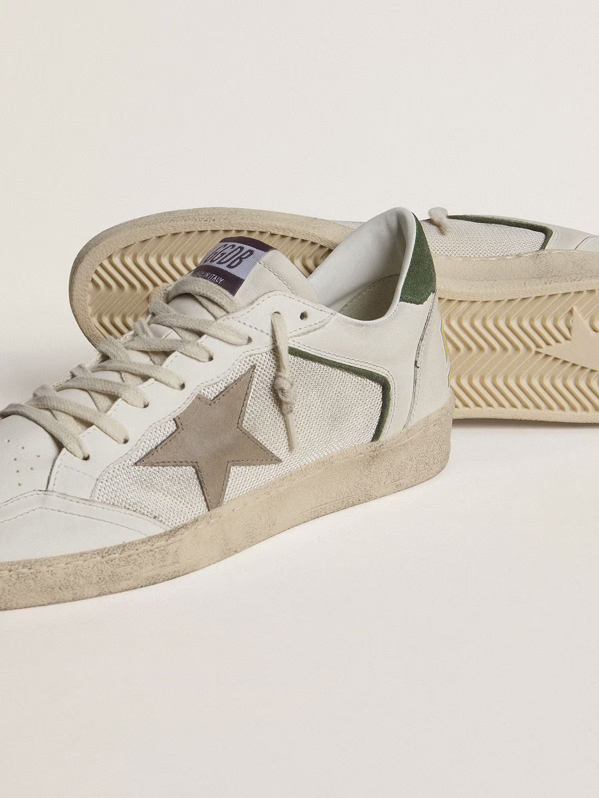 Ball Star LTD in rete e nappa con stella in pelle grigia e talloncino in suede verde
