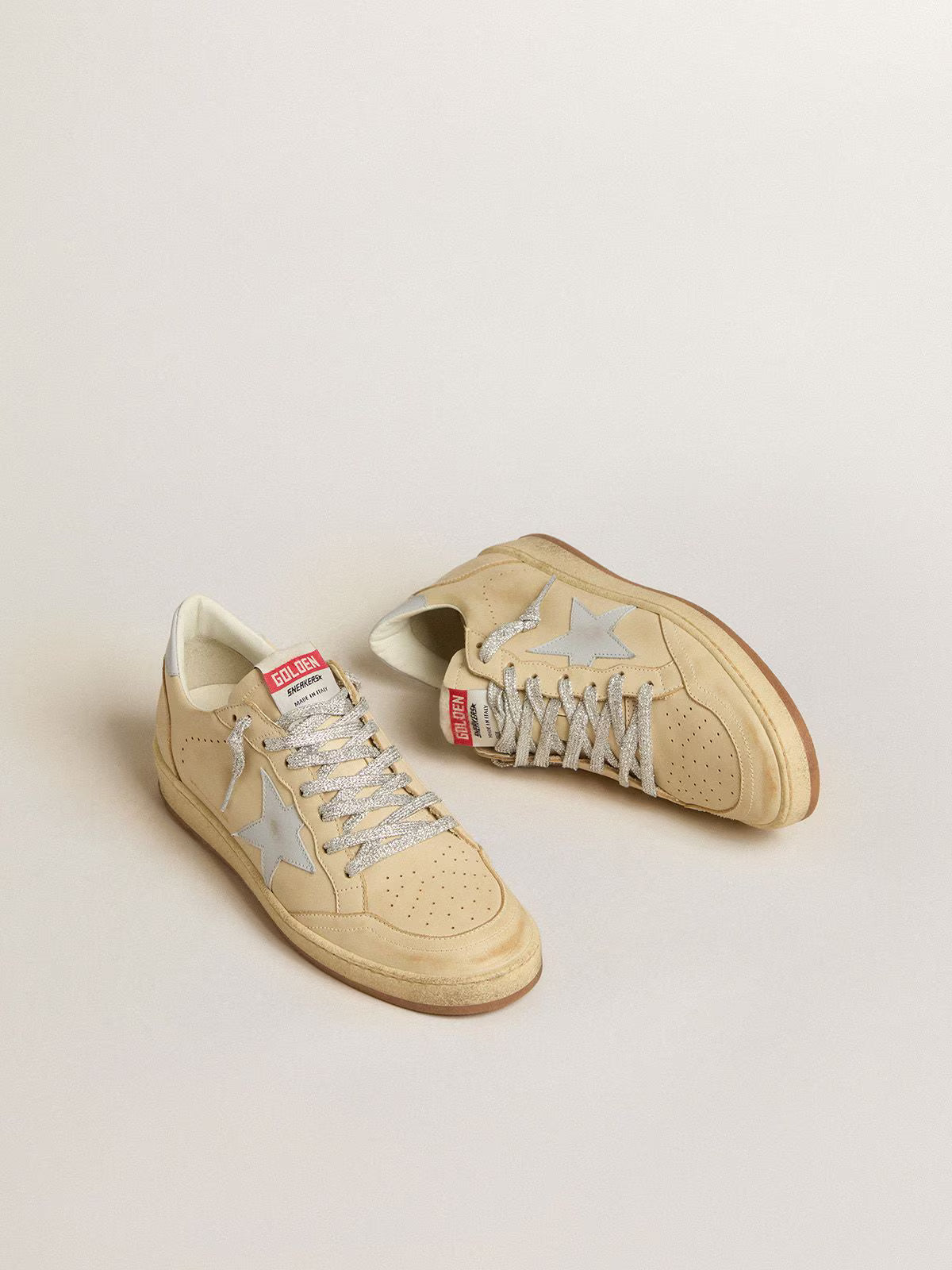 Ball Star Donna LTD in pelle color crema con stella e talloncino in pelle grigio chiaro