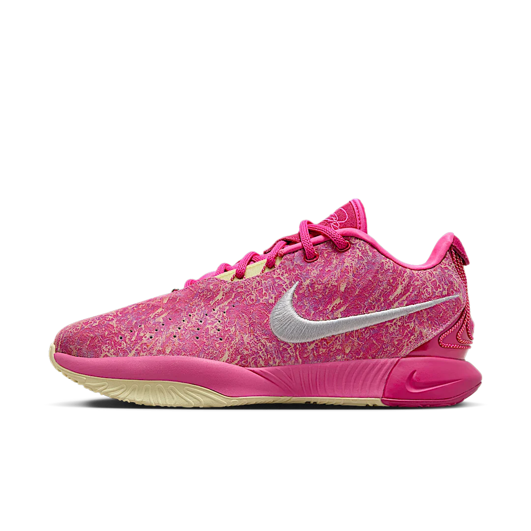Nike LeBron 21 The World Is Your Oyster