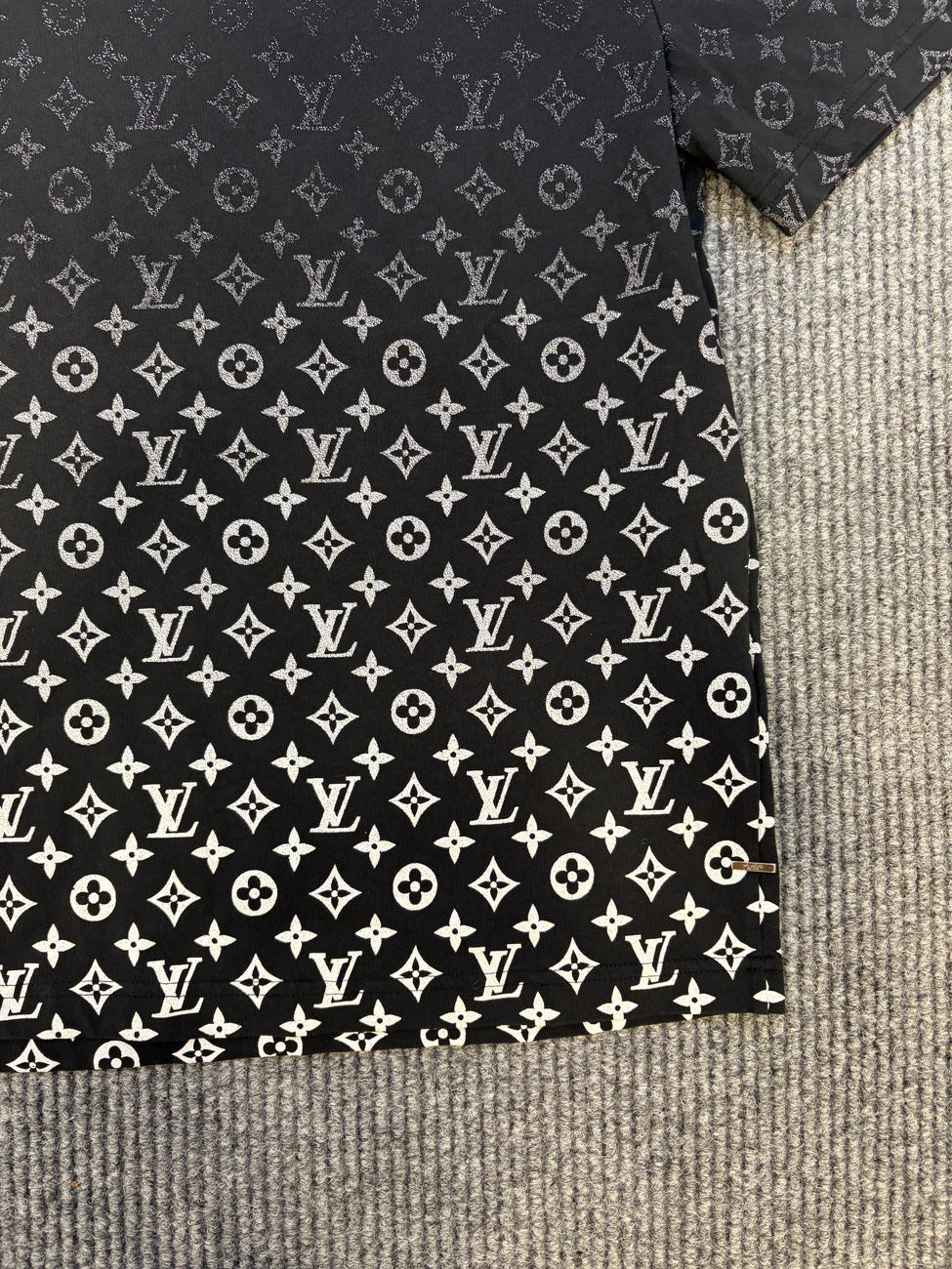 Louis Vuitton Tee Gradient Black M