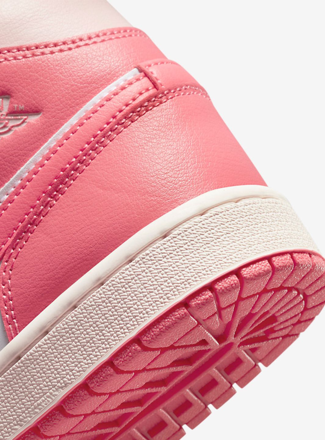 Air Jordan 1 Mid Strawberries & Cream