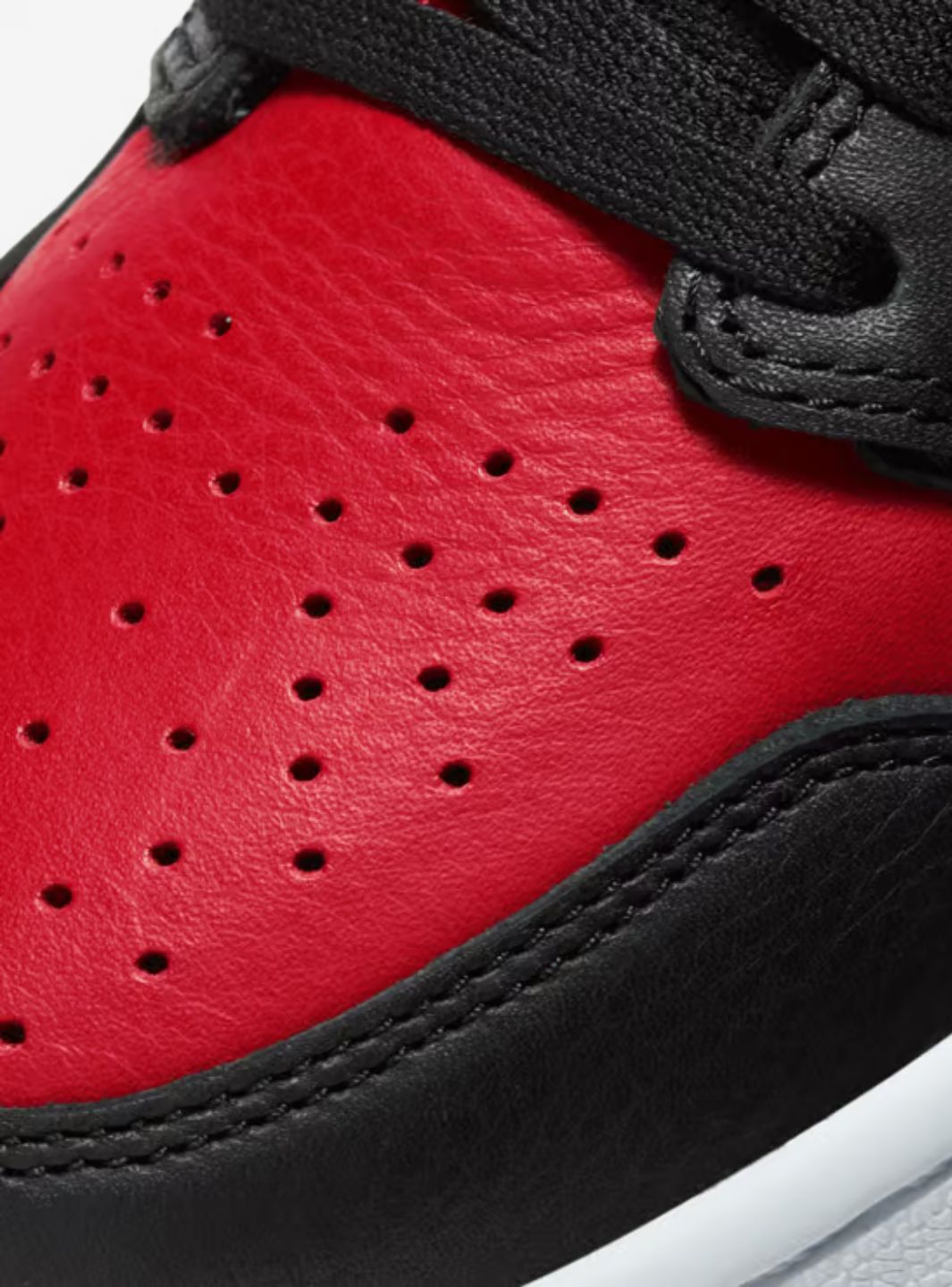 Air Jordan 1 Retro High NC to Chi