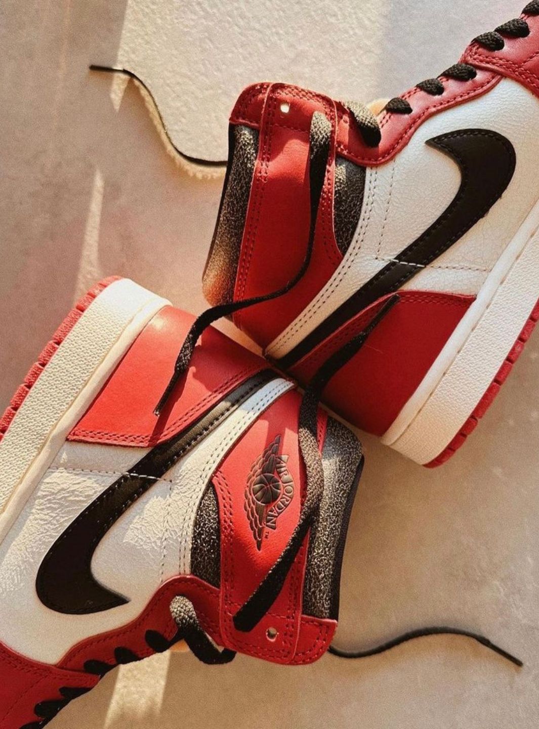 Air Jordan 1 Retro High OG Chicago Lost And Found