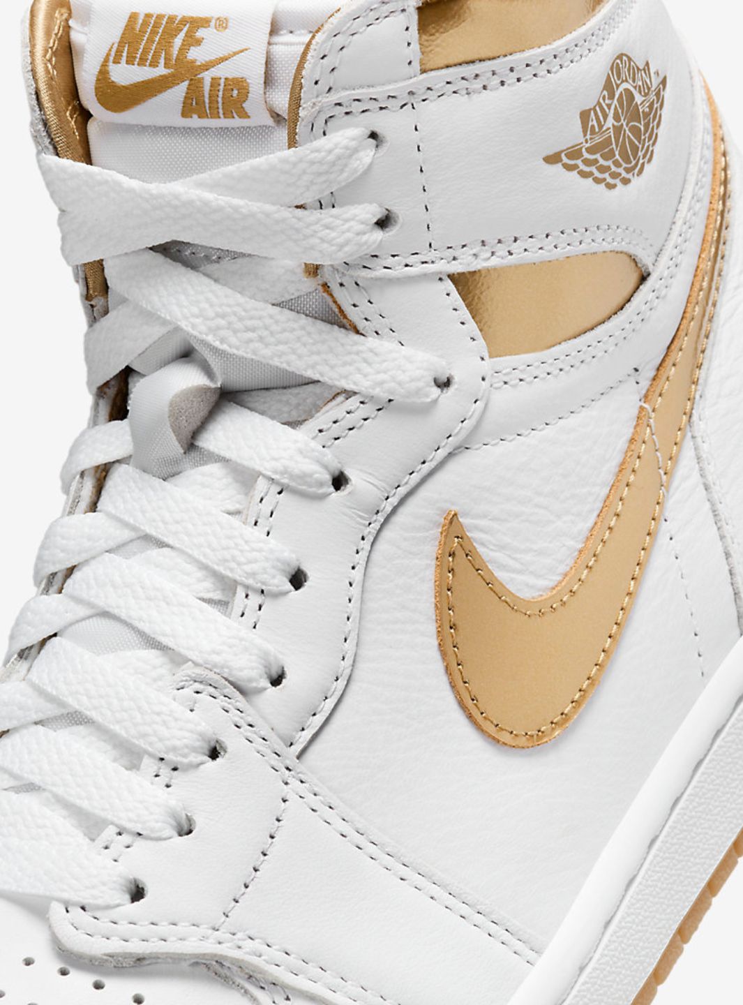 Air Jordan 1 Retro High OG Metallic Gold