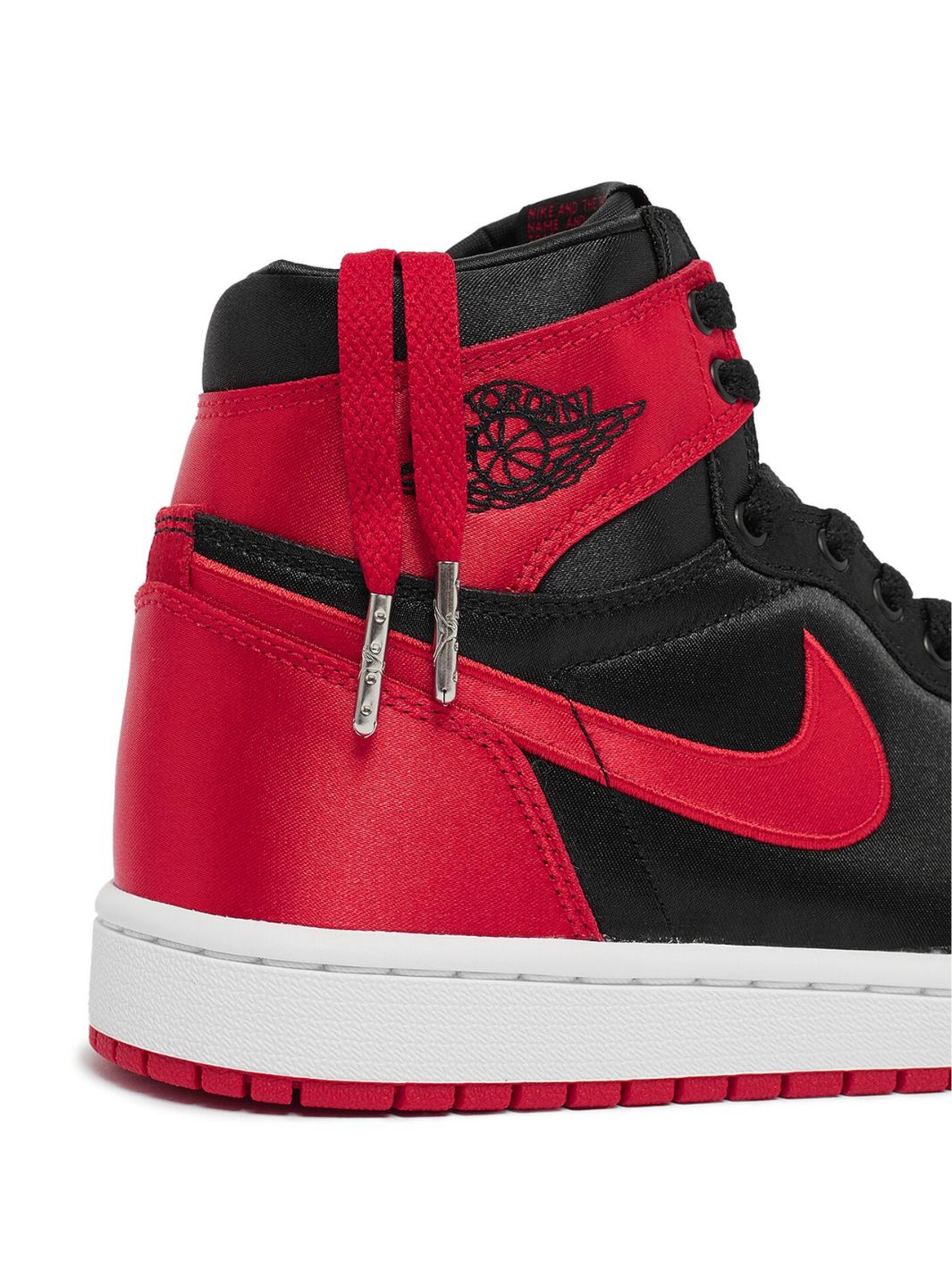 Air Jordan 1 Retro High OG Satin Bred