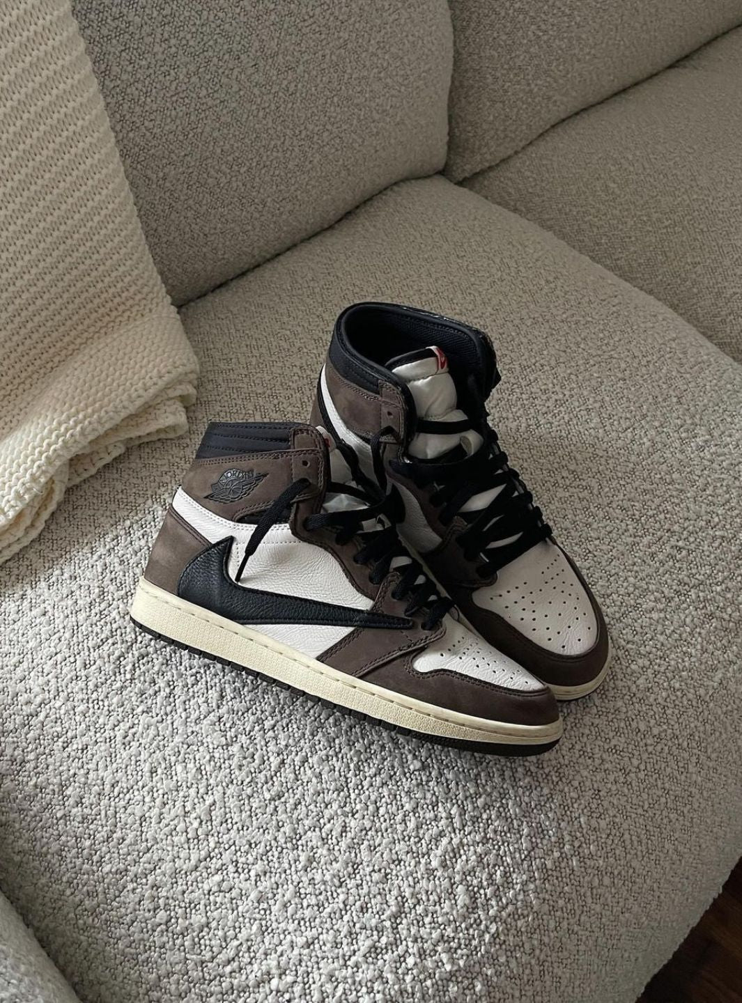 Air Jordan 1 Retro High OG SP Travis Scott Mocha