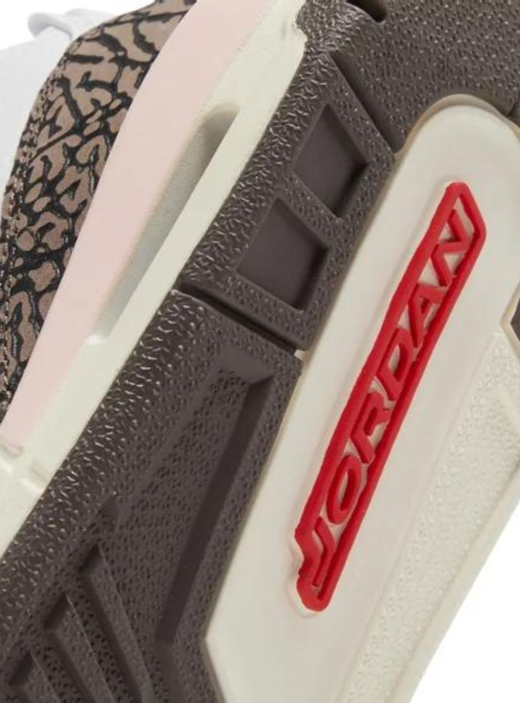 Air Jordan 3 Dark Mocha (Neapolitan)