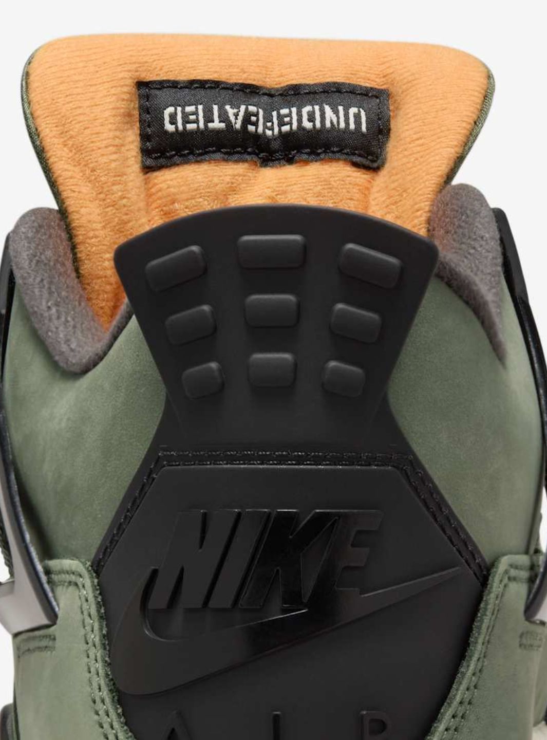 Air Jordan 4 Retro OG SP Undefeated (2025)