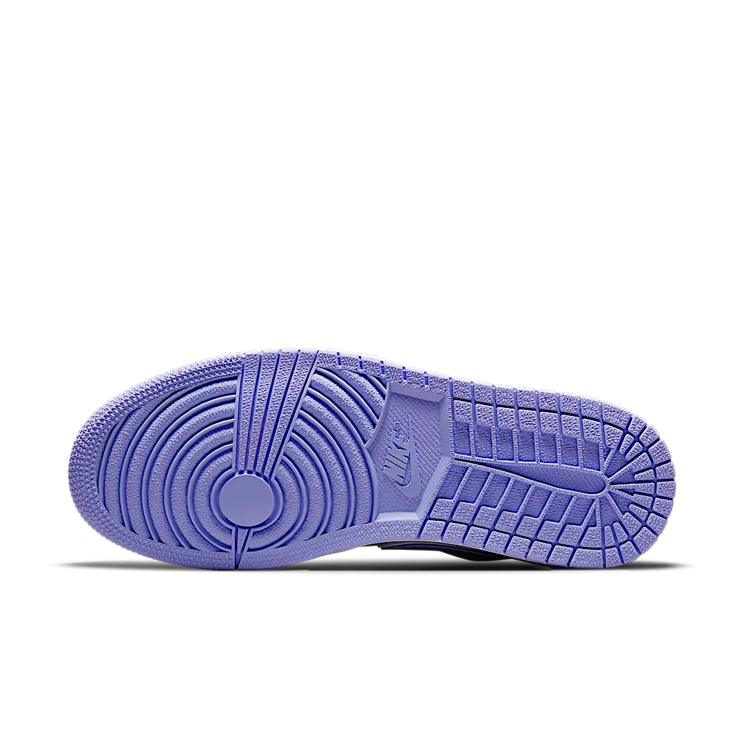 Air Jordan 1 Low SE Arctic Punch