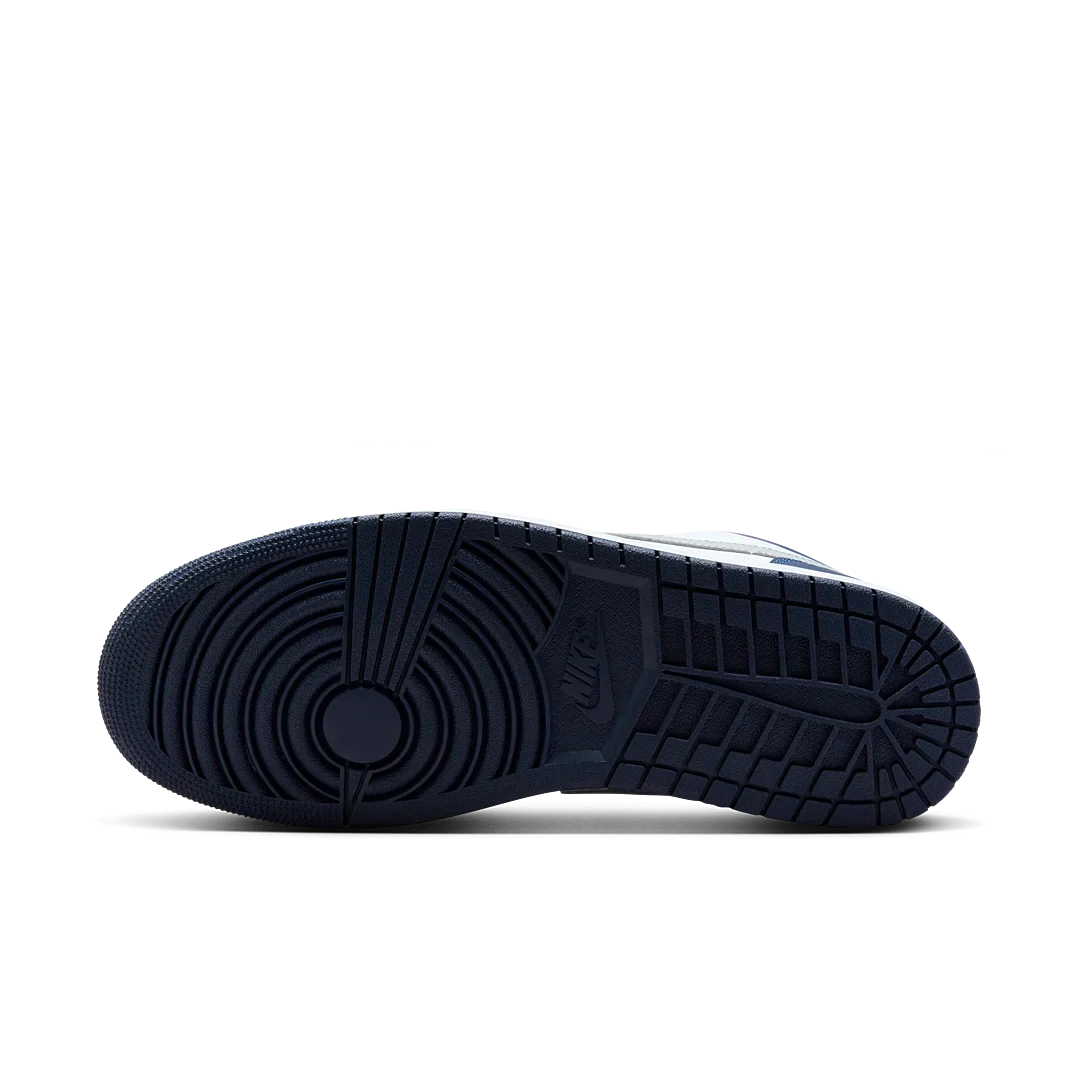 Air Jordan 1 Low Wolf Grey Midnight Navy