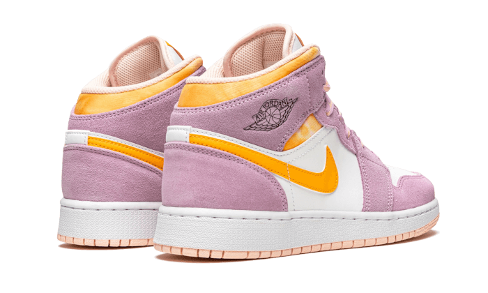 Air Jordan 1 Mid SE Arctic Pink