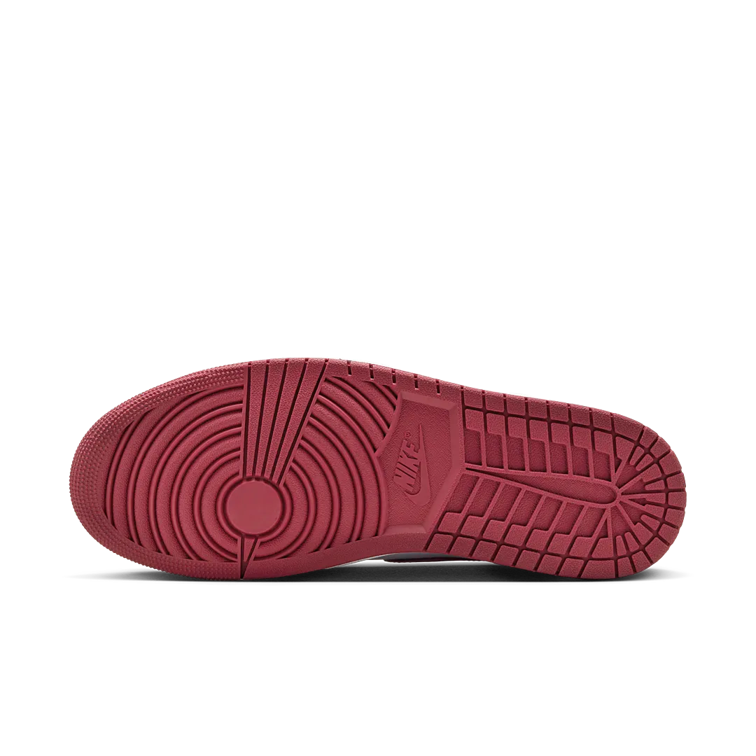 Air Jordan 1 Retro High OG Artisanal Team Red