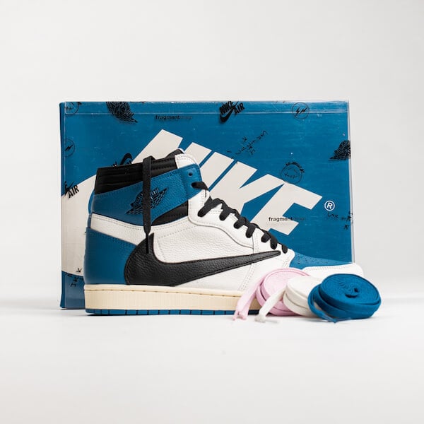 Air Jordan 1 Retro High OG SP Fragment x Travis Scott