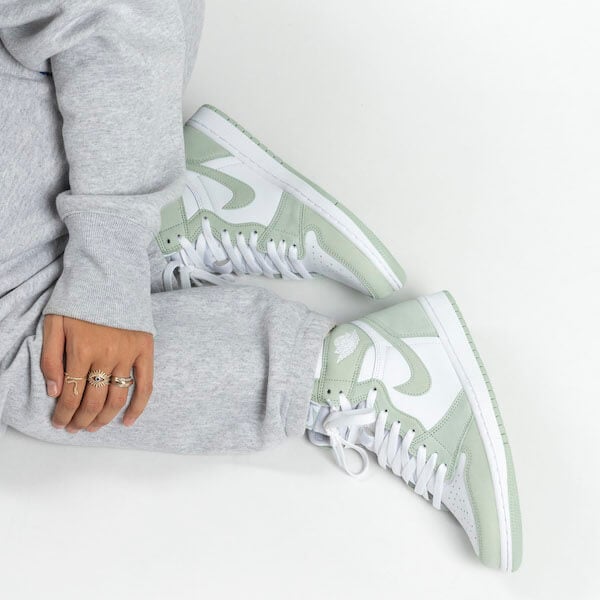 Air Jordan 1 Retro High OG Seafoam
