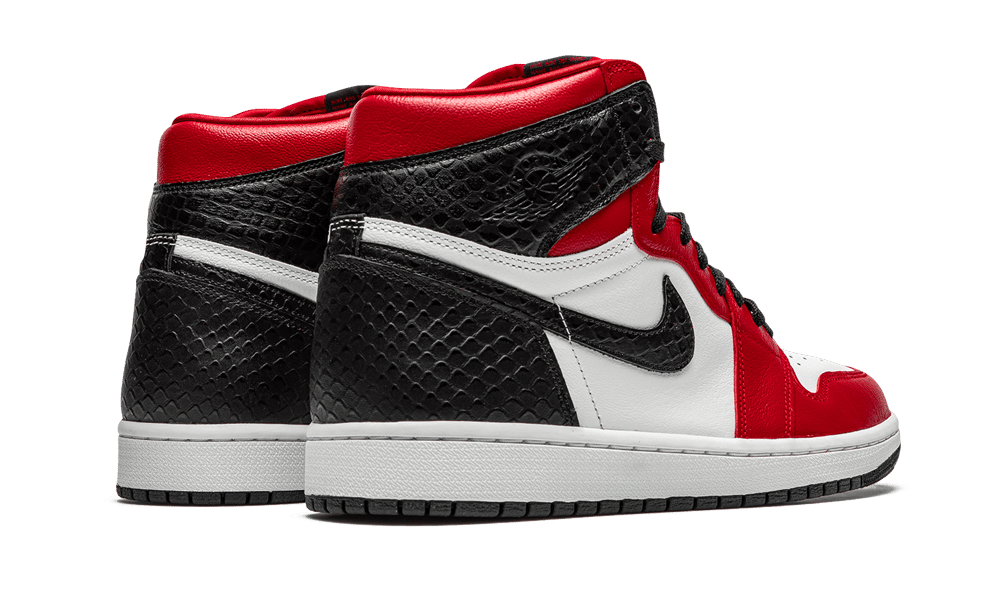 Air Jordan 1 Retro High Satin Snake Chicago