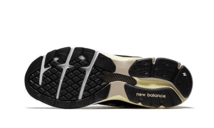 New Balance 990v3 MiUSA Black Green Yellow