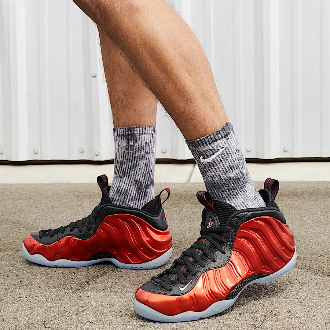 Nike Air Foamposite One Metallic Red (2023)