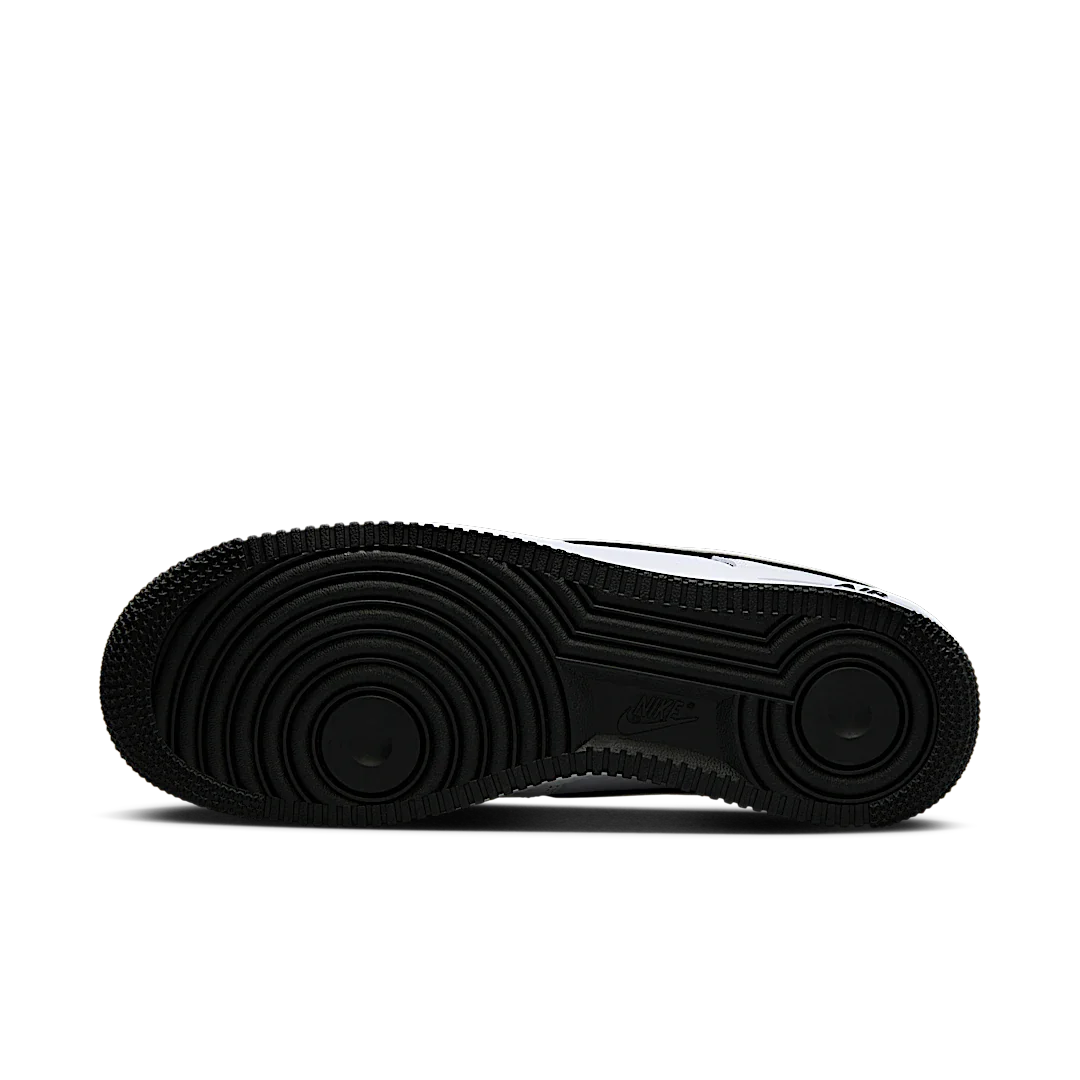 Nike Air Force 1 '07 Low White Black Outline Swoosh
