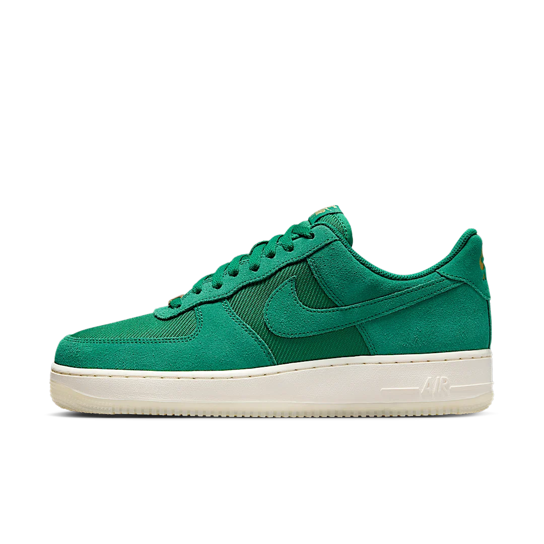 Nike Air Force 1 Low '07 LV8 Malachite Pale Ivory Metallic Gold