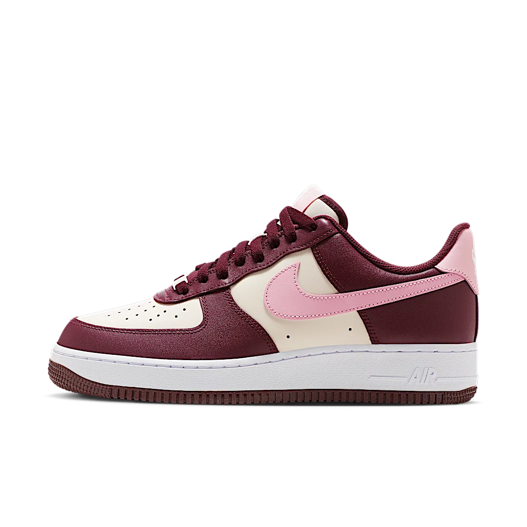 Nike Air Force 1 Low '07 Valentineâs Day (2023)