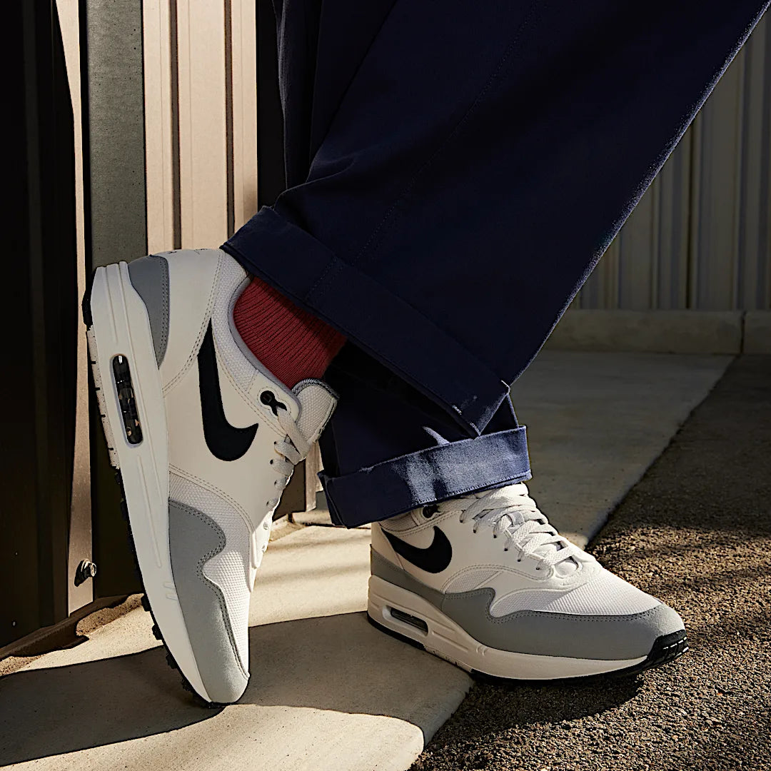 Nike Air Max 1 Platinum Tint Dark Obsidian
