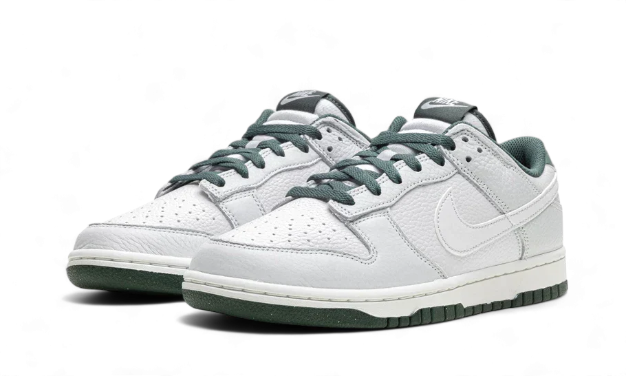 Nike Dunk Low Retro SE Photon Dust Vintage Green