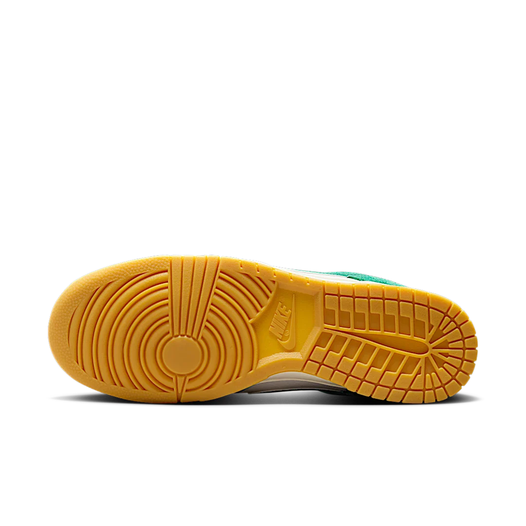 Nike Dunk Low SE Malachite