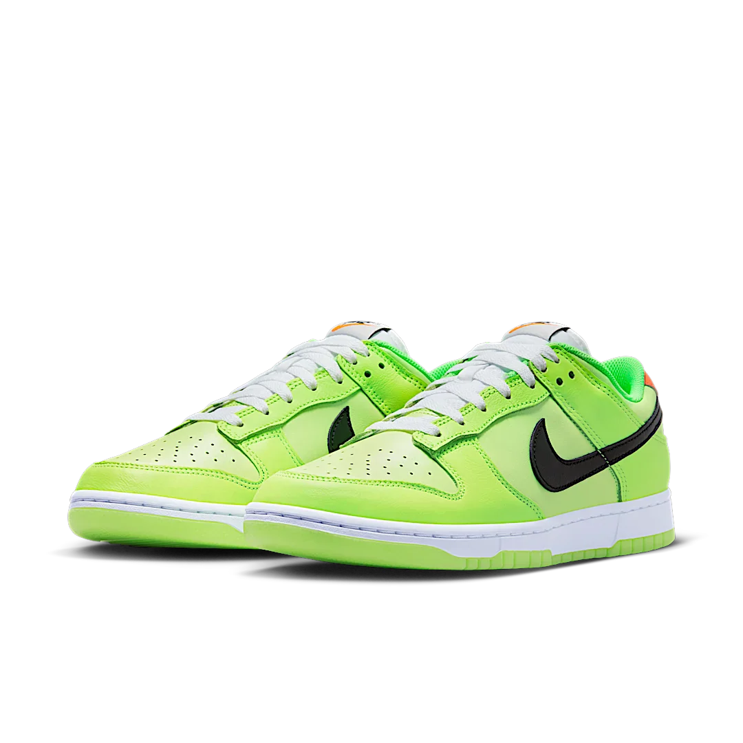 Nike Dunk Low SE Splash Volt