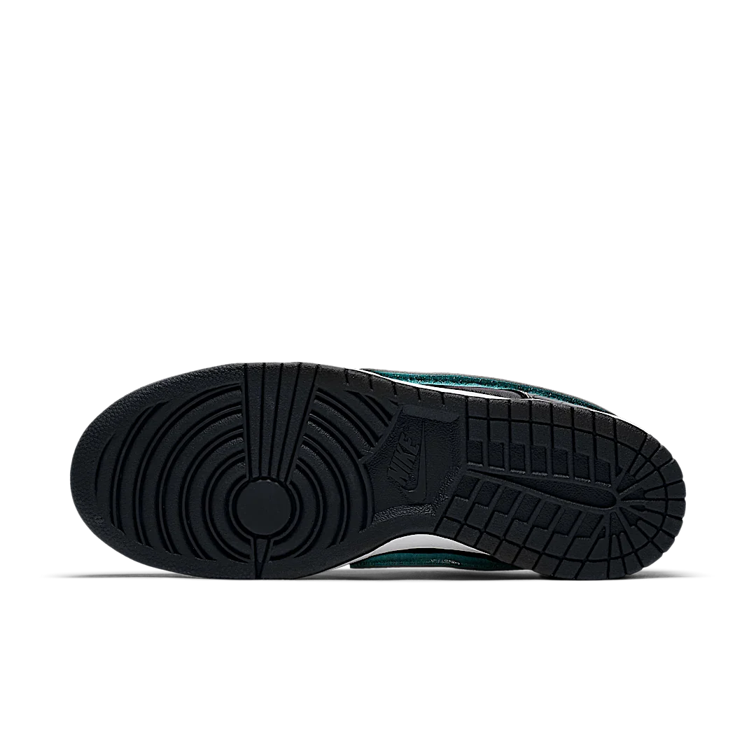 Nike SB Dunk Low Diamond Supply Co. Black Diamond