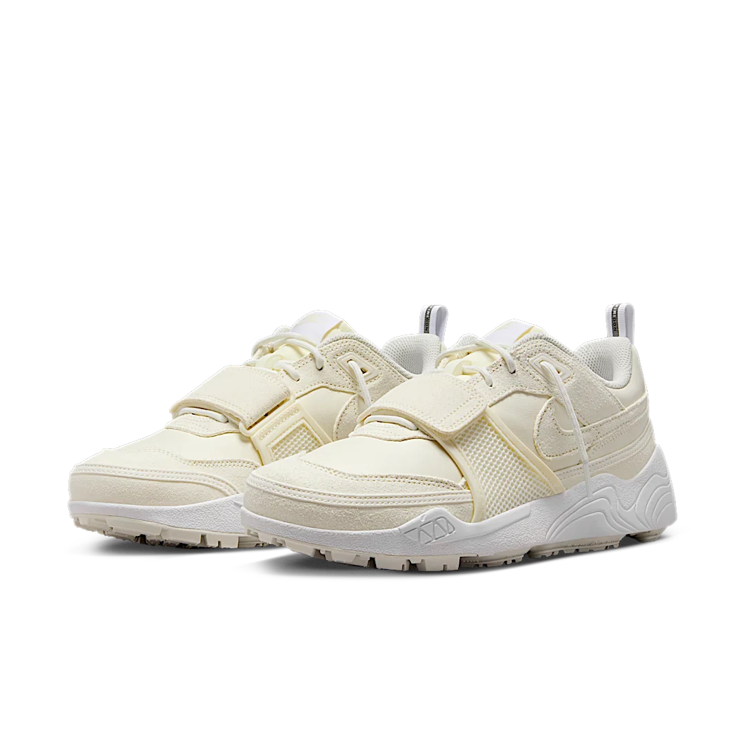 Nike Zoom Field Jaxx SP Travis Scott Sail