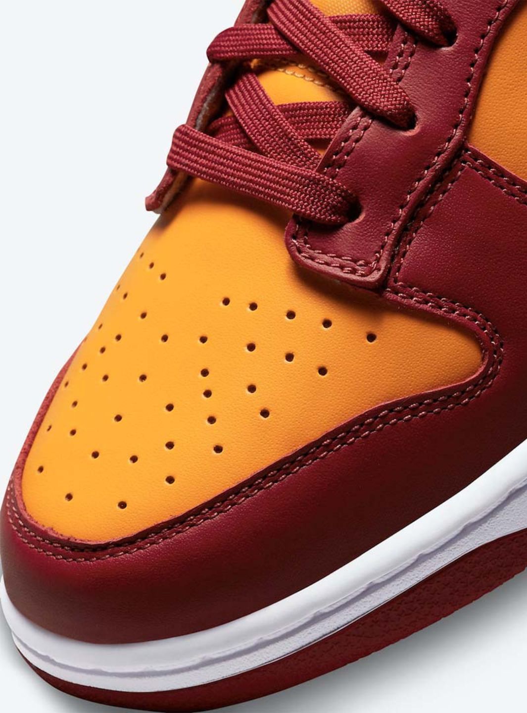 Nike Dunk Low Midas Gold