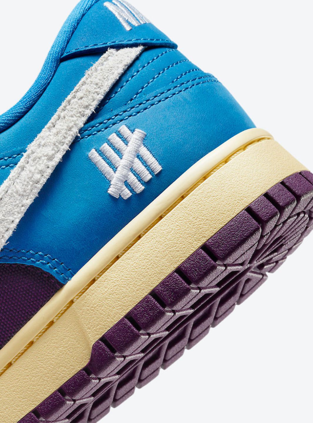 Nike Dunk Low Undefeated 5 On It Dunk vs. AF1