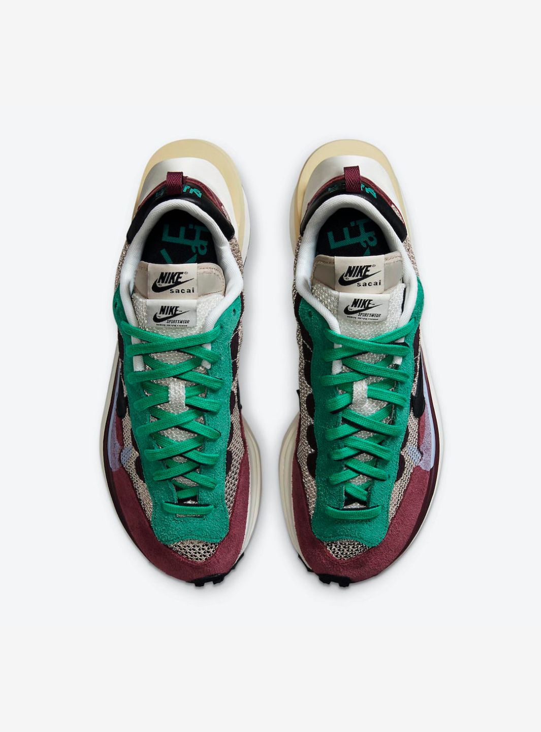 Nike Vaporwaffle Sacai Villain Red Neptune Green