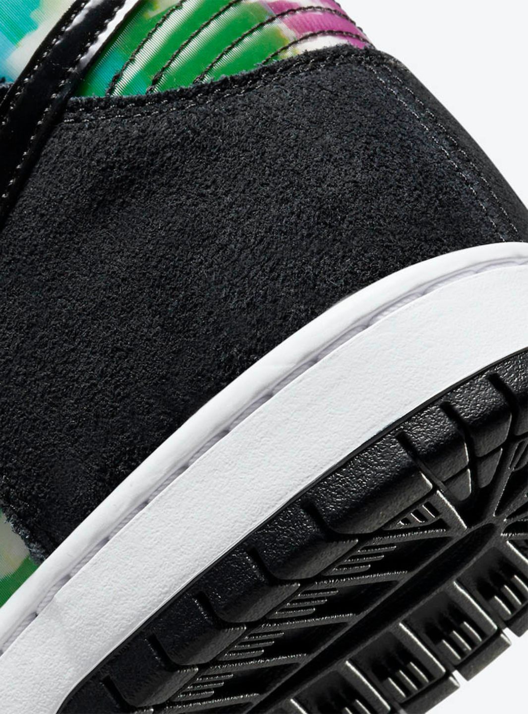 Nike SB Dunk High TV Signal