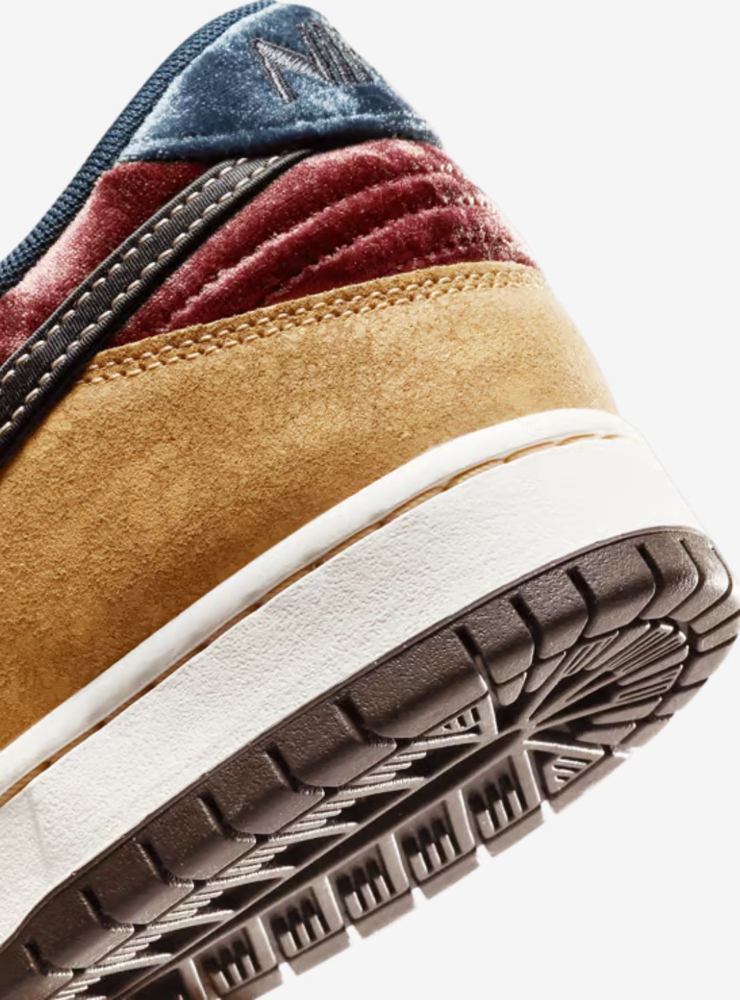 Nike SB Dunk Low City of Cinema