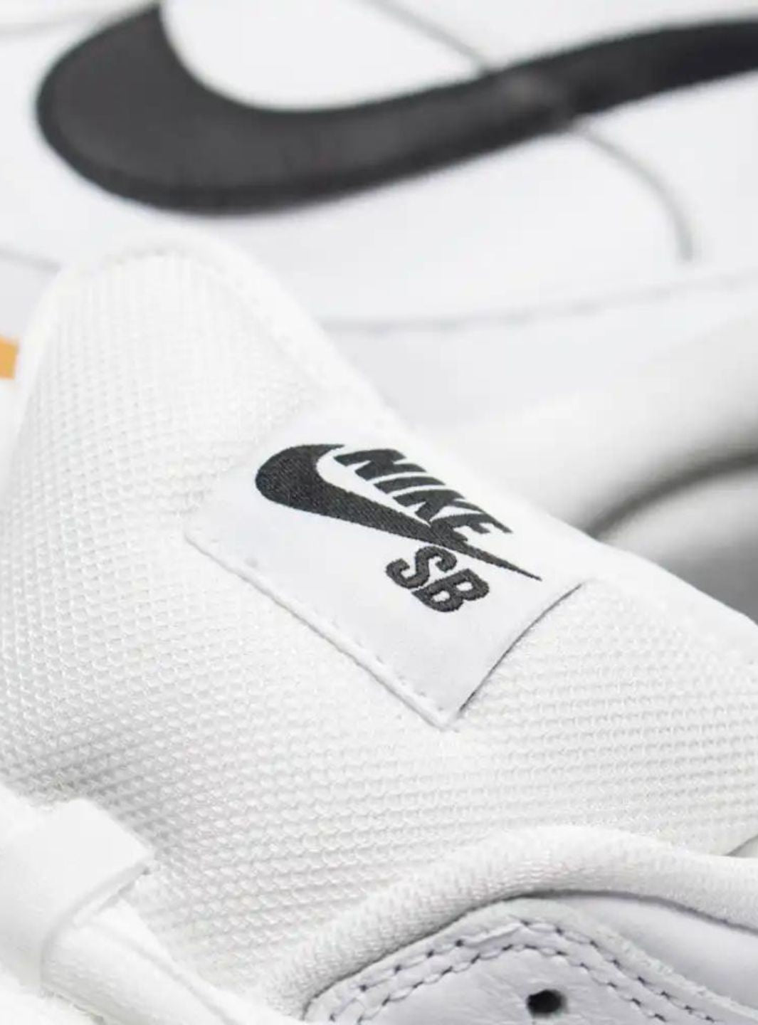 Nike SB Dunk Low Pro White Gum