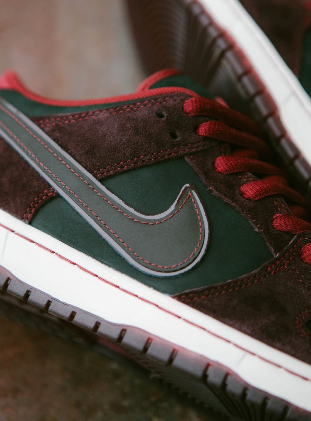 Nike SB Dunk Low Riot Skateshop