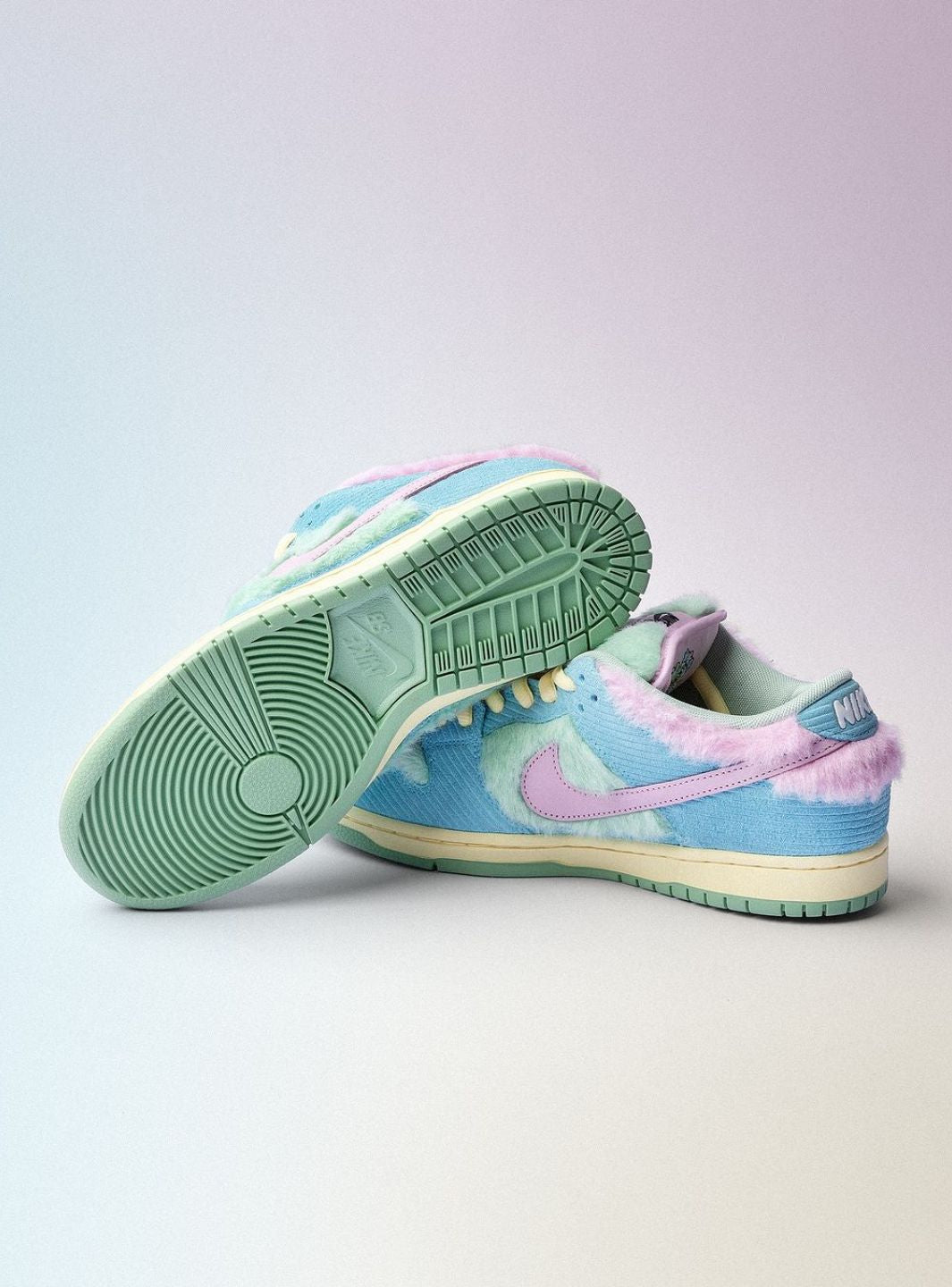 Nike SB Dunk Low Verdy Visty