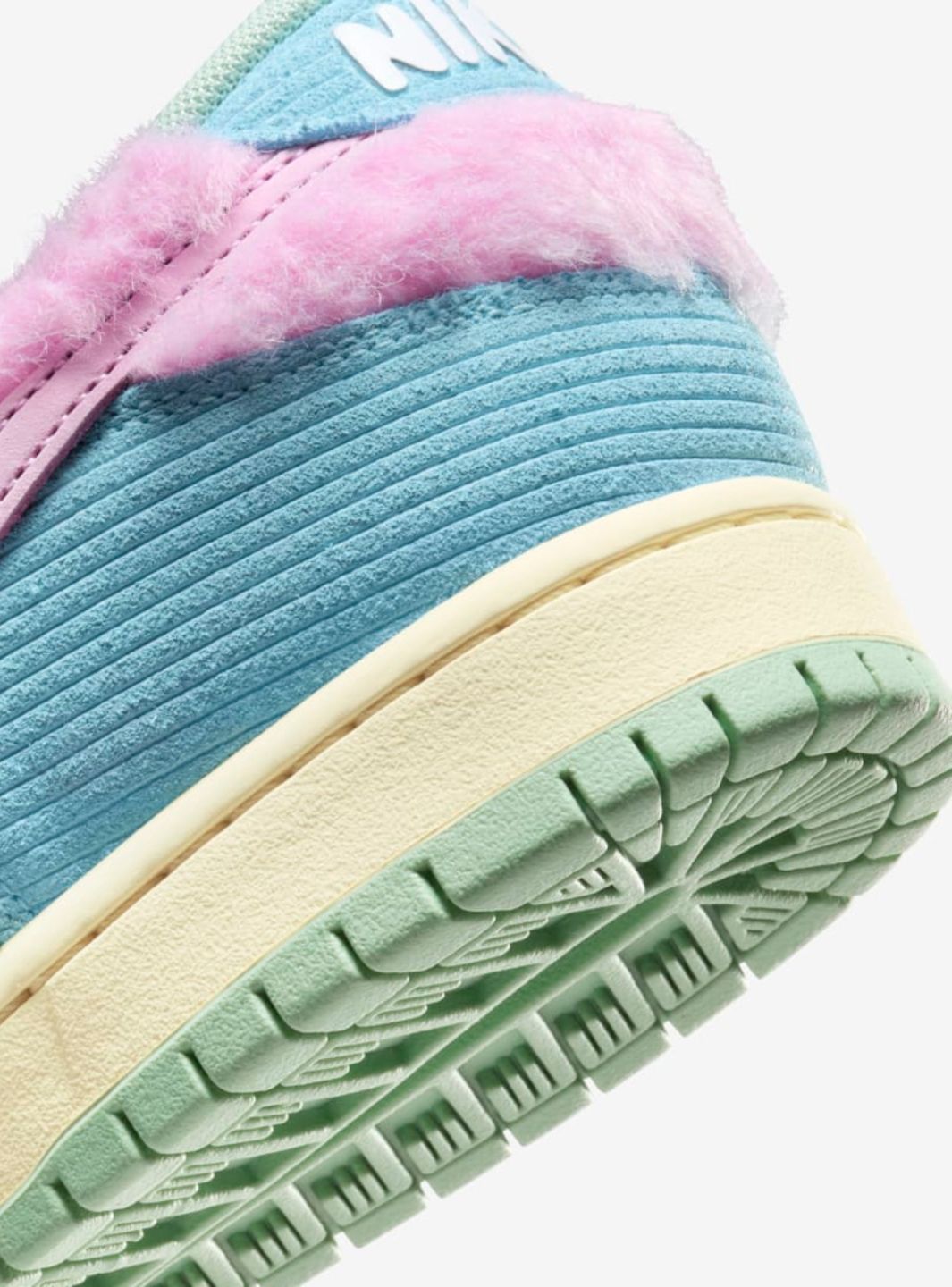 Nike SB Dunk Low Verdy Visty