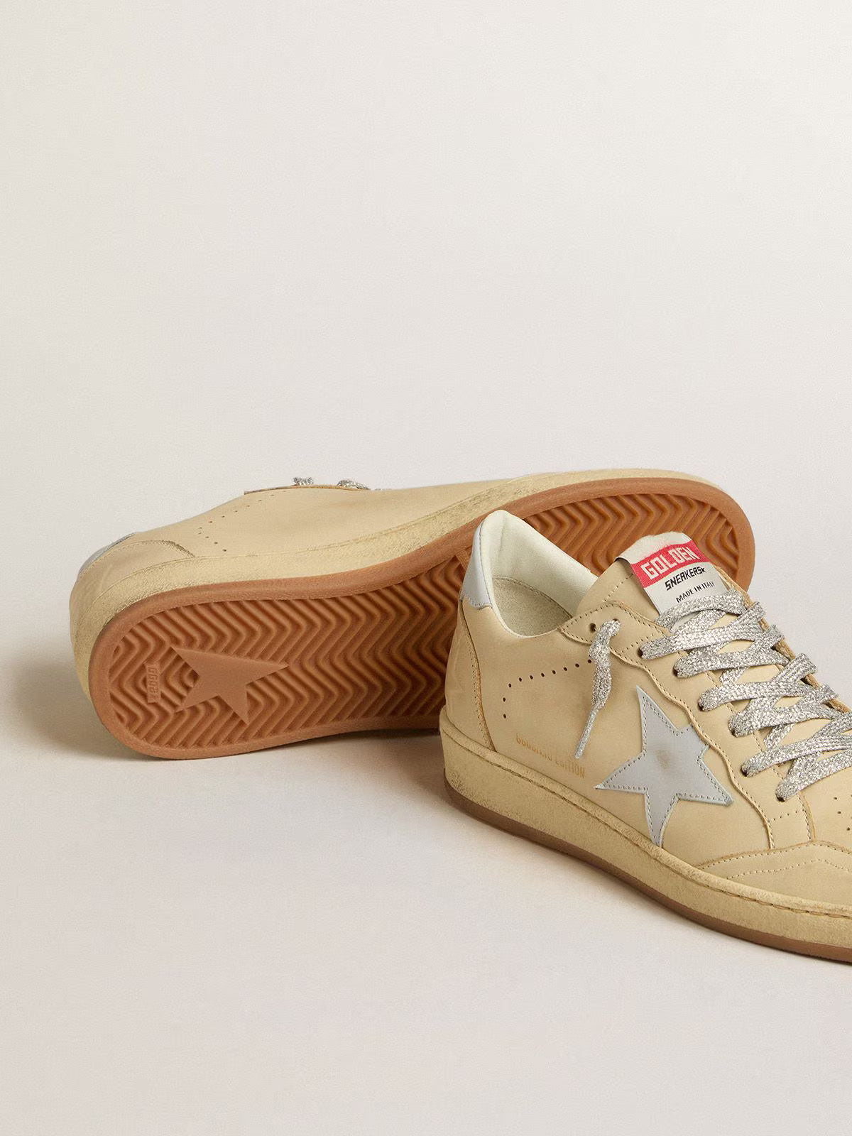 Ball Star Donna LTD in pelle color crema con stella e talloncino in pelle grigio chiaro