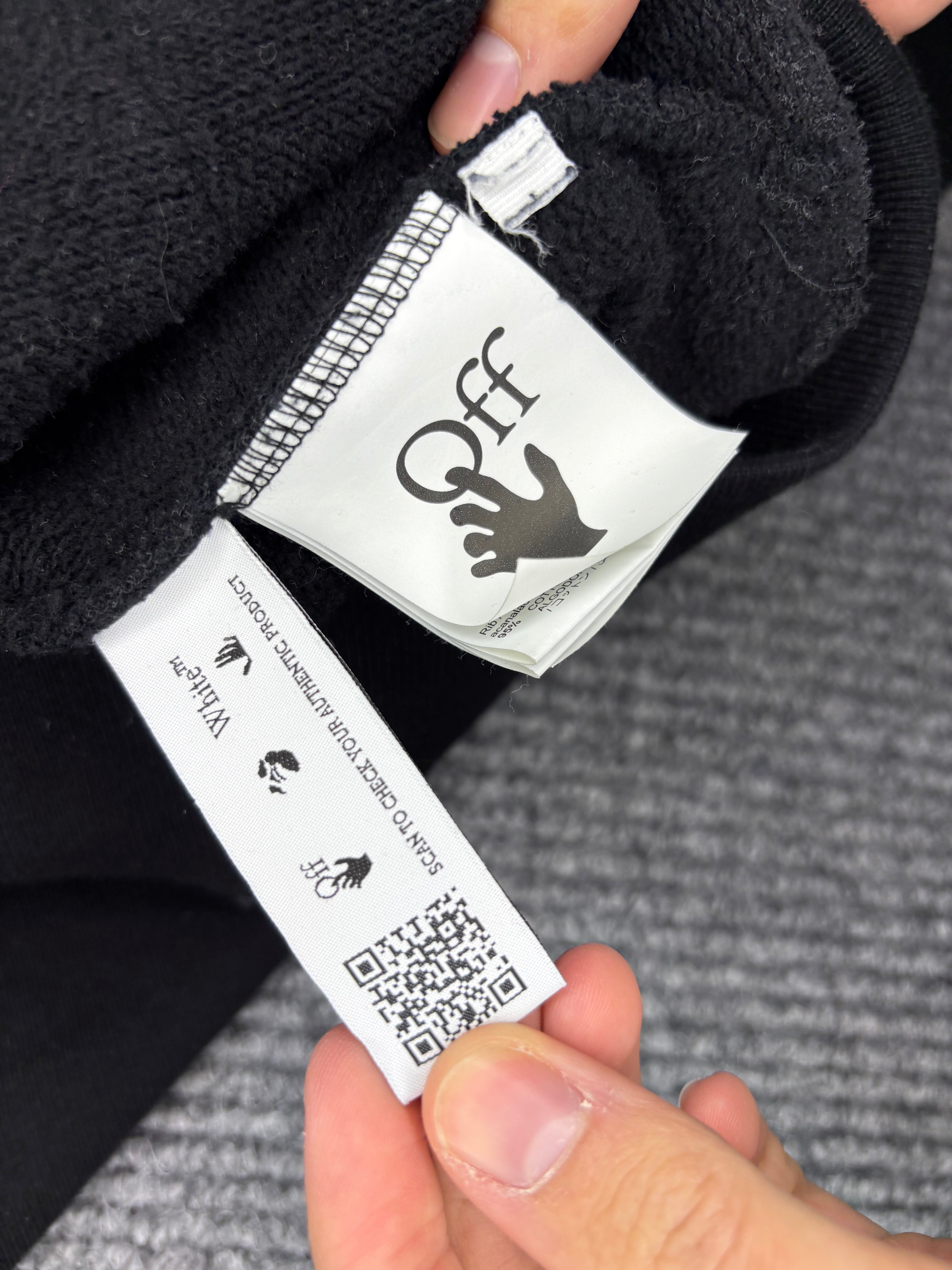 Off-White Hoodie Caravaggio Black Yellow M