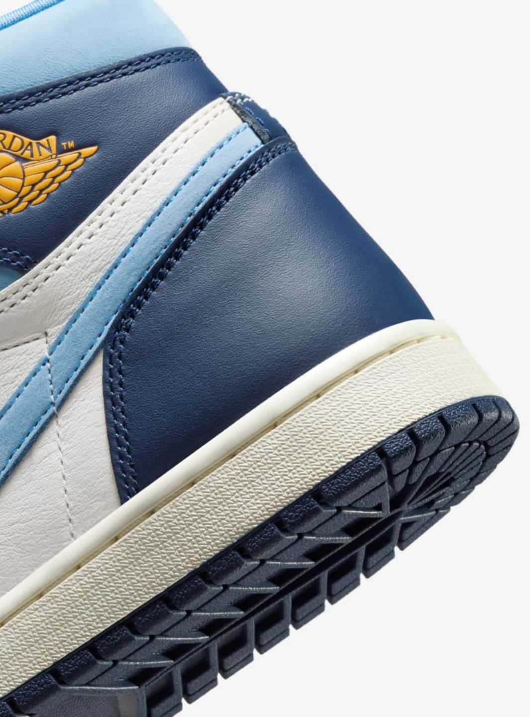 Air Jordan 1 High OG First in Flight
