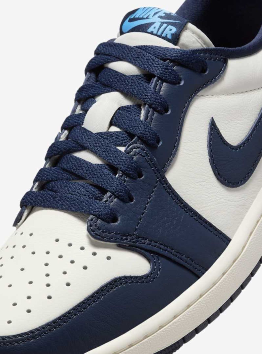 Air Jordan 1 Low OG Obsidian UNC