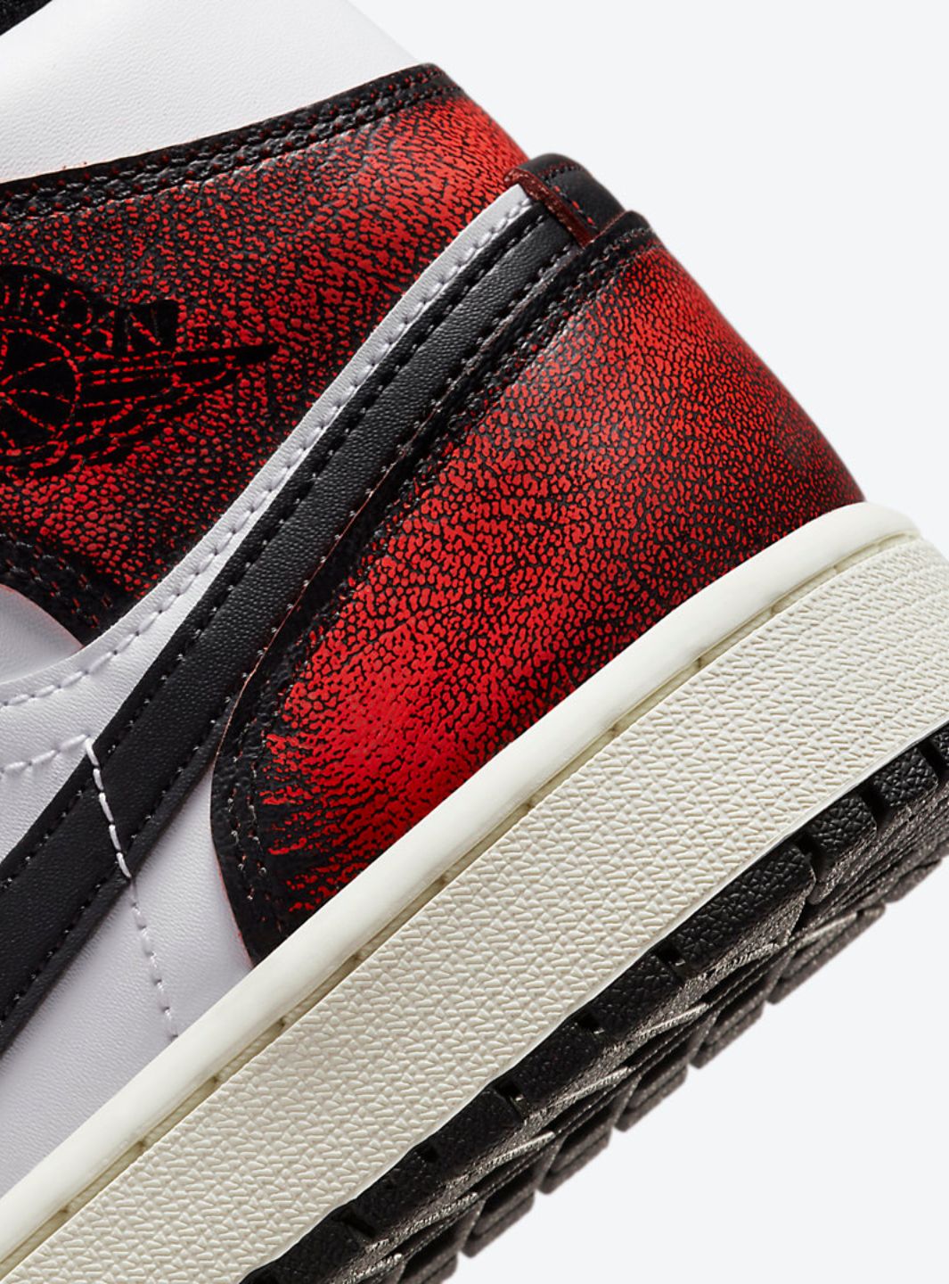 Air Jordan 1 Mid Wear-Away Chicago