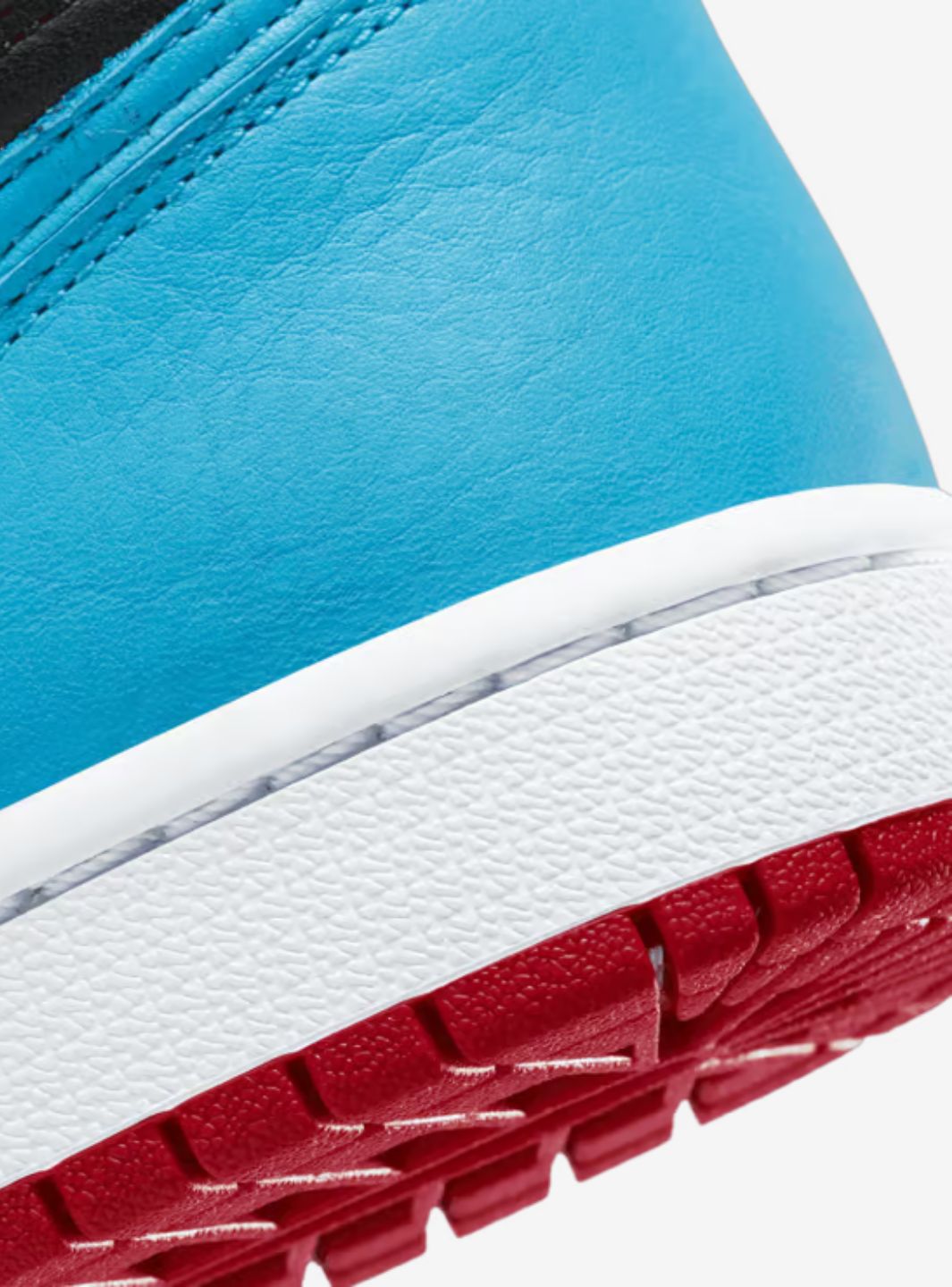 Air Jordan 1 Retro High NC to Chi