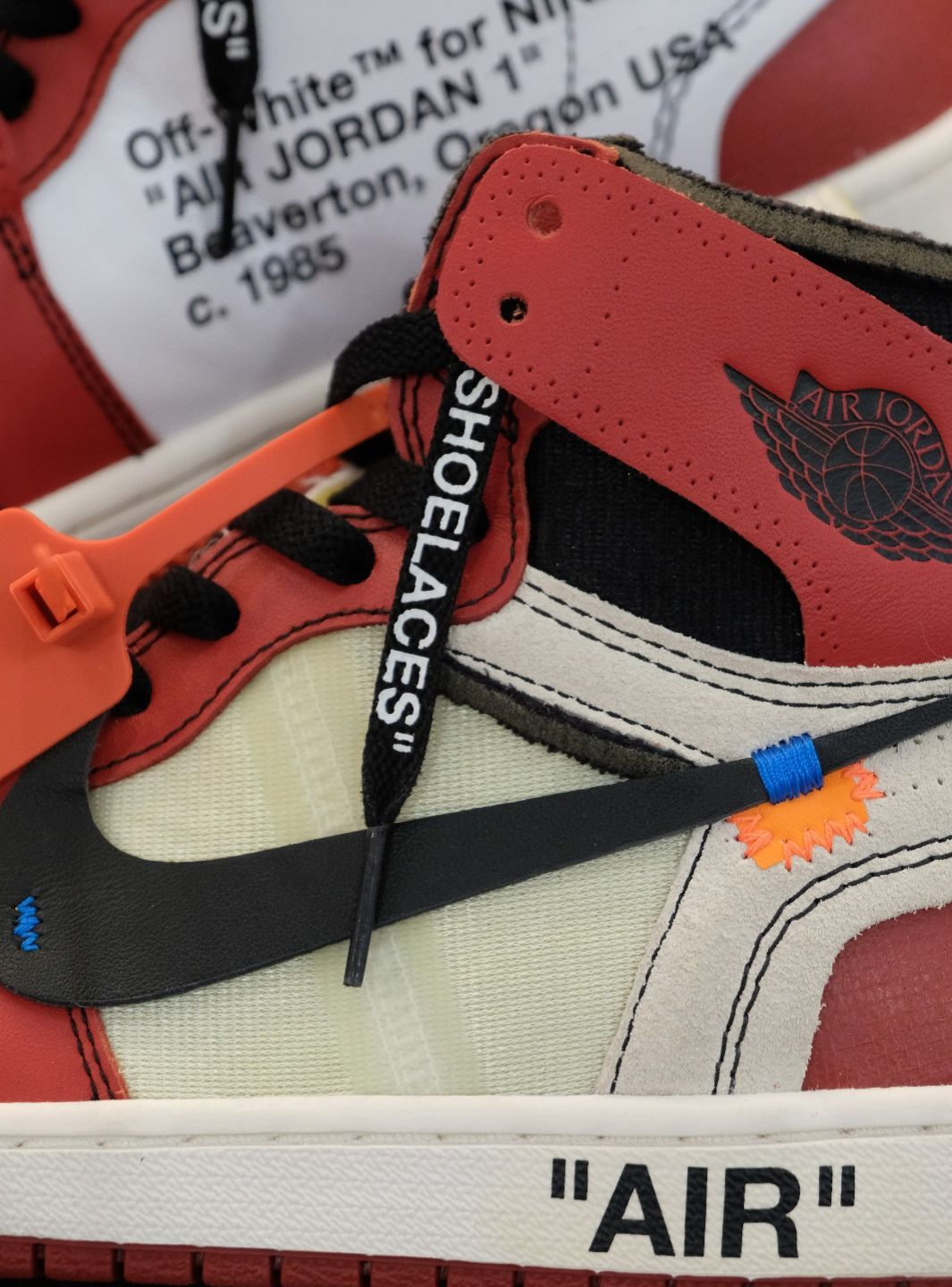 Air Jordan 1 Retro High Off-White Chicago