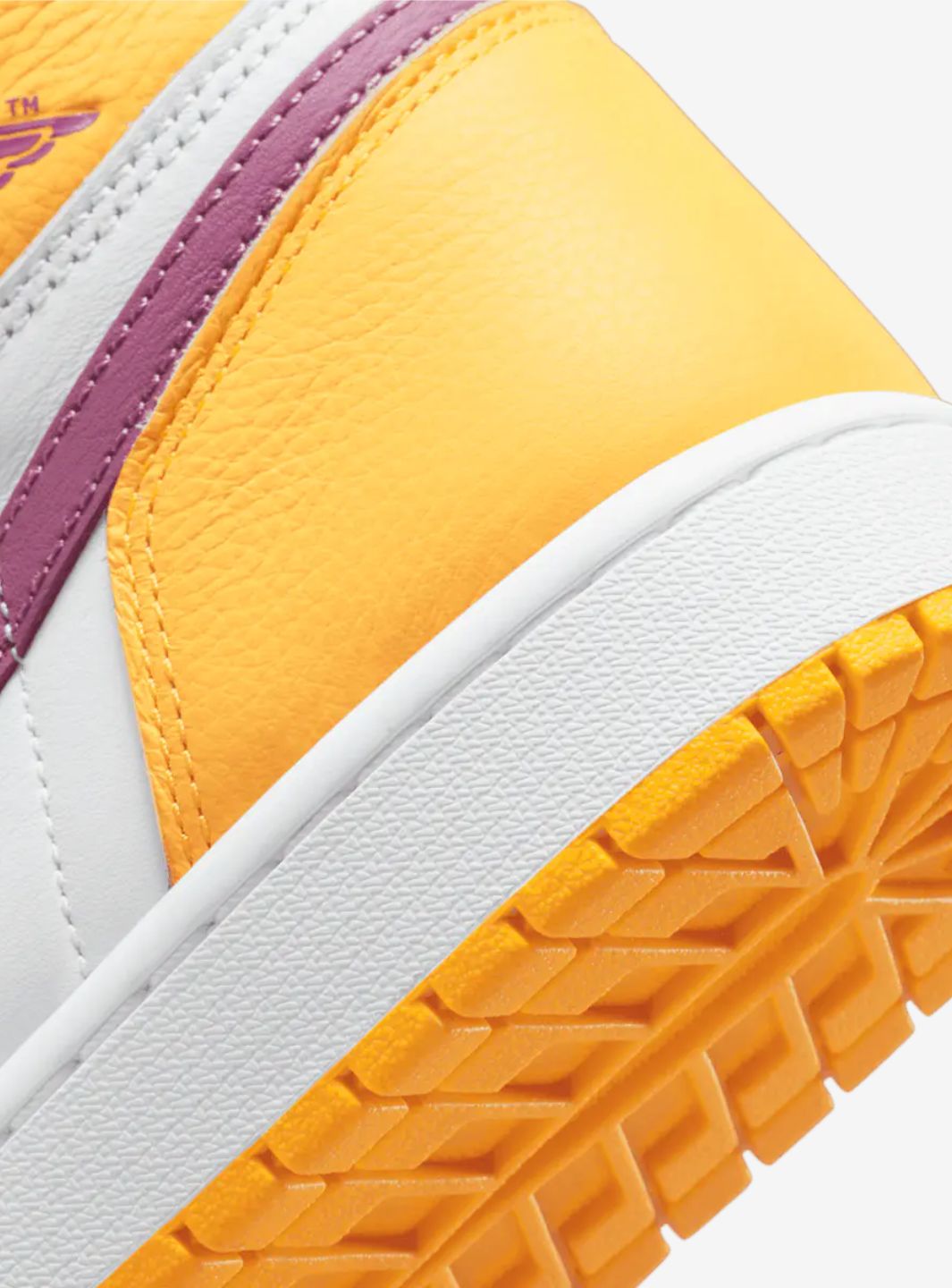 Air Jordan 1 Retro High OG Brotherhood