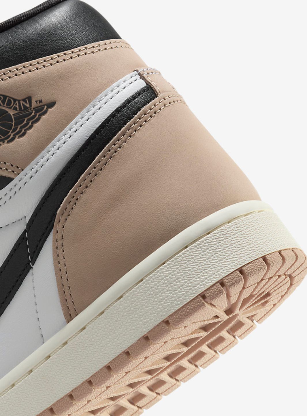 Air Jordan 1 Retro High OG Latte
