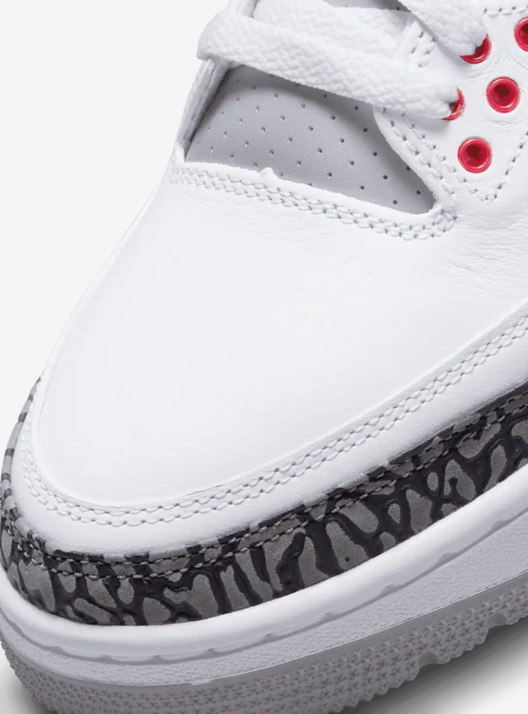 Air Jordan 3 Retro Fire Red (2022)