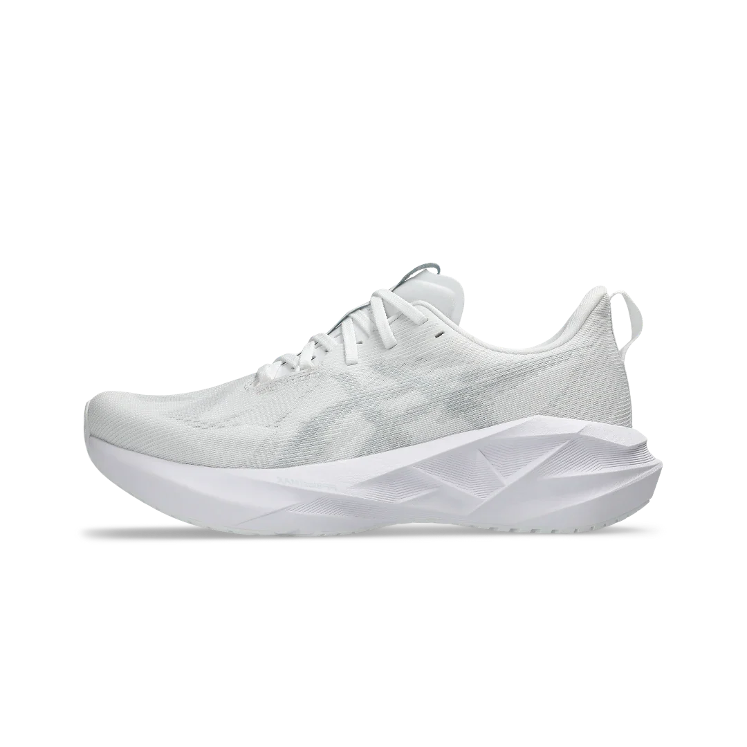 ASICS Novablast 5 White Piedmont Grey